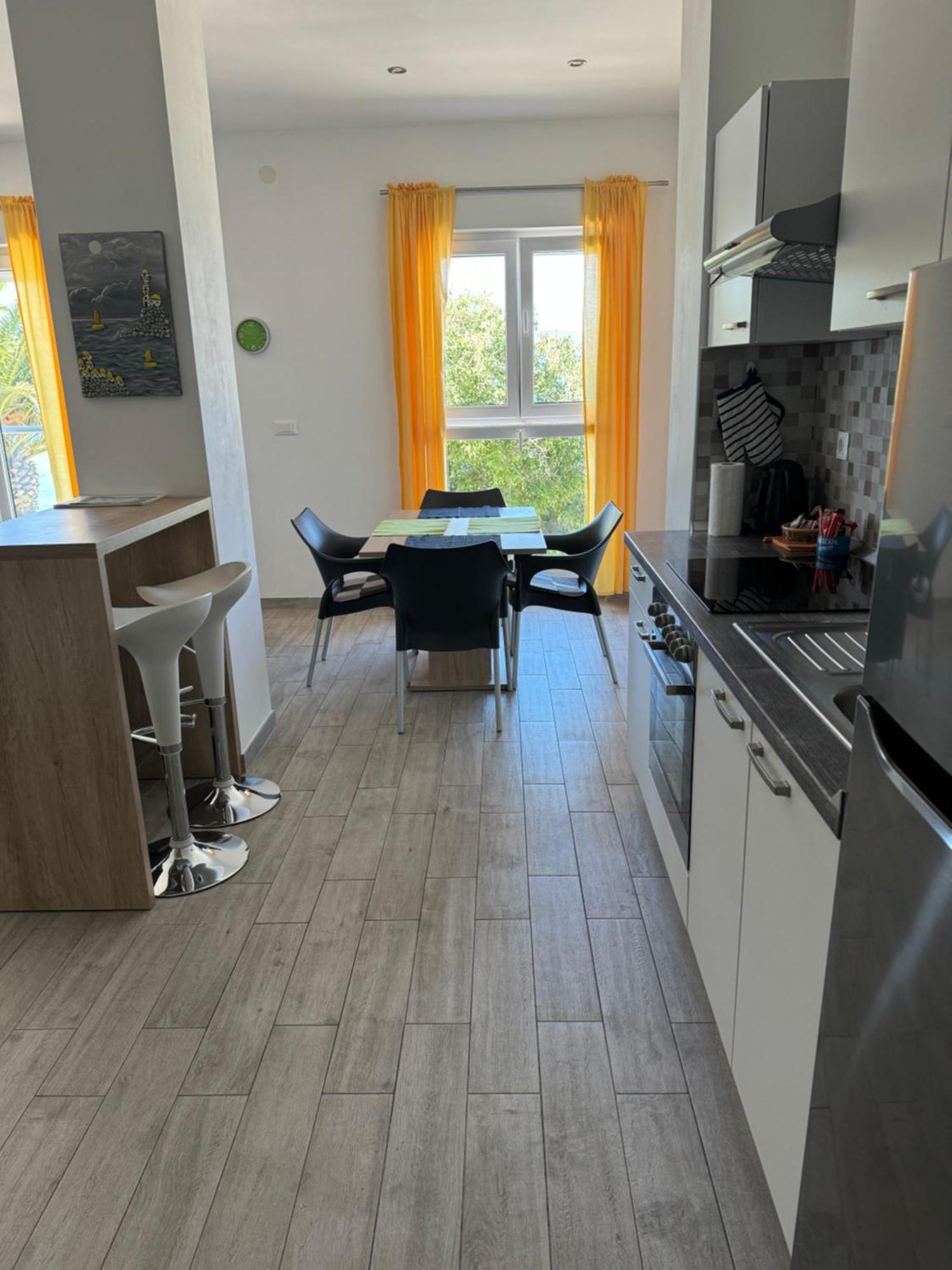 Oki Apartment Gradac  Eksteriør billede